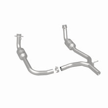 Load image into Gallery viewer, MagnaFlow Exhaust Products 52153 OEM Grade Direct-Fit Catalytic Converter for Select Ford E-150, Ford E-250