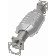 Load image into Gallery viewer, MagnaFlow Exhaust Products 3391657 California CARB Direct-Fit Catalytic Converter for Select Isuzu Pickup, Isuzu Rodeo, Isuzu Trooper