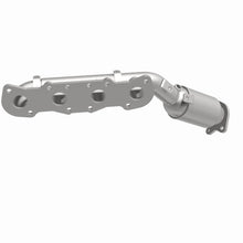 Load image into Gallery viewer, MagnaFlow Exhaust Products 22-093 OEM Grade Manifold Catalytic Converter for Select Hyundai Equus, Hyundai Genesis, Kia K900