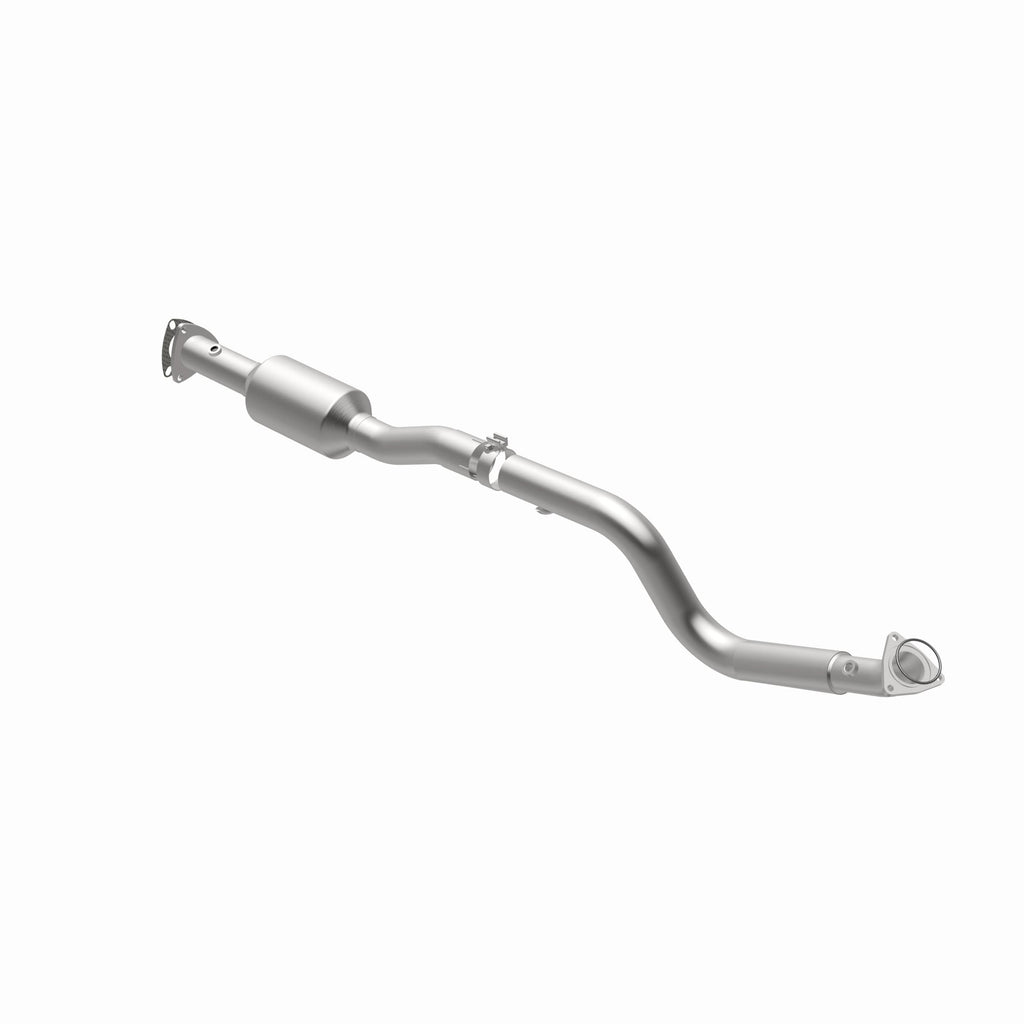MagnaFlow Exhaust Products 280428 OEM Grade Direct-Fit Catalytic Converter for Select Chevrolet Express 4500, GMC Savana