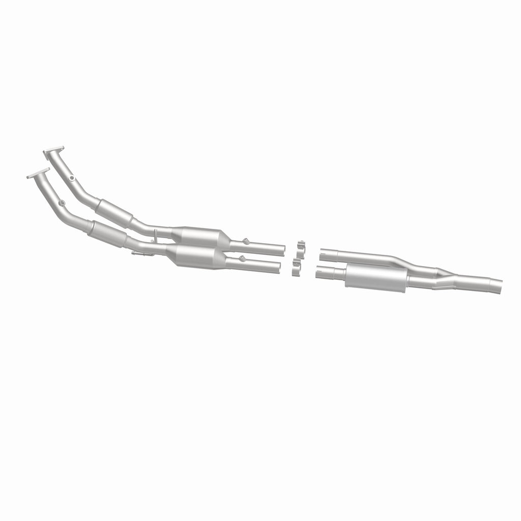 MagnaFlow Exhaust Products 24587 HM Grade Direct-Fit Catalytic Converter for Select Audi A3 Quattro, Volkswagen R32