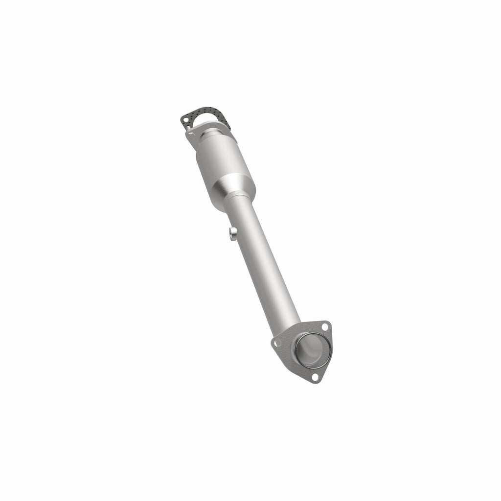 MagnaFlow Exhaust Products 51602 OEM Grade Direct-Fit Catalytic Converter for Select Nissan Frontier, Suzuki Equator
