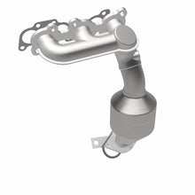 Load image into Gallery viewer, MagnaFlow Exhaust Products 49833 OEM Grade Manifold Catalytic Converter for Select Lexus RX330, Lexus RX400h, Toyota Highlander, Toyota Sienna