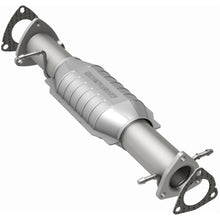 Load image into Gallery viewer, MagnaFlow Exhaust Products 93484 HM Grade Direct-Fit Catalytic Converter for Select Chevrolet S10, GMC Sonoma, Isuzu Hombre