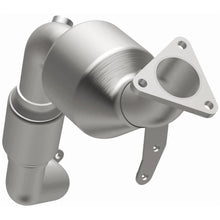 Load image into Gallery viewer, MagnaFlow Exhaust Products 5582585 California CARB Direct-Fit Catalytic Converter for Select Audi Q7, Volkswagen Touareg