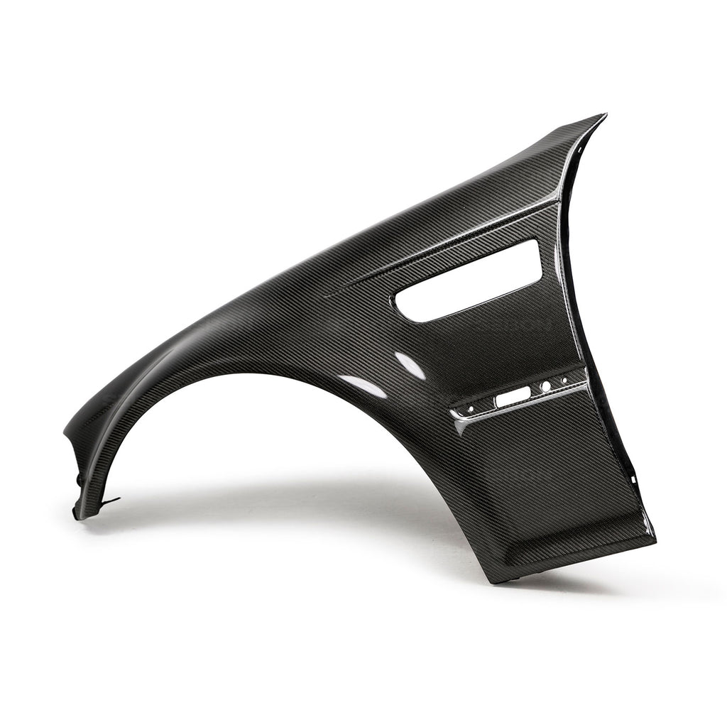 01-05-Bmw-E46-M3-Carbon-Fiber-Fenders
