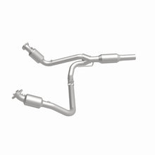 Load image into Gallery viewer, MagnaFlow Exhaust Products 4583497 California CARB Direct-Fit Catalytic Converter for Select Dodge Ram 1500, Dodge Ram 2500, Dodge Ram