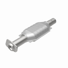 Load image into Gallery viewer, MagnaFlow Exhaust Products 3391456 California CARB Direct-Fit Catalytic Converter for Select Chevrolet El Camino, GMC Caballero