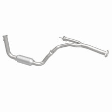 Load image into Gallery viewer, MagnaFlow Exhaust Products 49582 OEM Grade Direct-Fit Catalytic Converter for Select Jeep Liberty