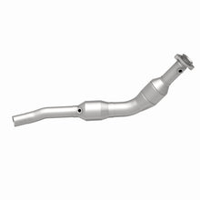 Load image into Gallery viewer, MagnaFlow Exhaust Products 93687 HM Grade Direct-Fit Catalytic Converter for Select Land Rover LR3, Land Rover Range Rover Sport