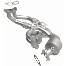 Load image into Gallery viewer, MagnaFlow Exhaust Products 52305 OEM Grade Manifold Catalytic Converter for Select Saab 9-2X, Subaru Forester, Subaru Impreza, Subaru Legacy, Subaru Outback