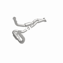 Load image into Gallery viewer, MagnaFlow Exhaust Products 49686 OEM Grade Direct-Fit Catalytic Converter for Select Jeep Grand Cherokee