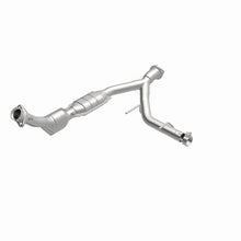 Load image into Gallery viewer, MagnaFlow Exhaust Products 24414 HM Grade Direct-Fit Catalytic Converter for Select Ford Expedition