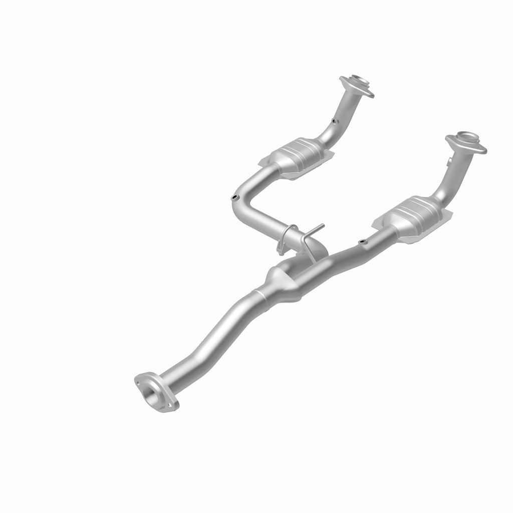 MagnaFlow Exhaust Products 23957 HM Grade Direct-Fit Catalytic Converter for Select Jeep Liberty