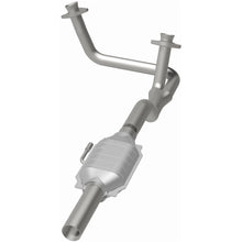 Load image into Gallery viewer, MagnaFlow Exhaust Products 93316 Standard Grade Direct-Fit Catalytic Converter for Select Ford E-150 Econoline, Ford E-150 Econoline Club Wagon, Ford E-250 Econoline, Ford E-250 Econoline Club Wagon, Ford E-350 Econoline, Ford E-350 Econoline Club Wagon