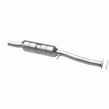 Load image into Gallery viewer, MagnaFlow Exhaust Products 55323 HM Grade Direct-Fit Catalytic Converter for Select Ford Excursion, Ford F-250 Super Duty, Ford F-350 Super Duty, Ford F-450 Super Duty, Ford F-550 Super Duty