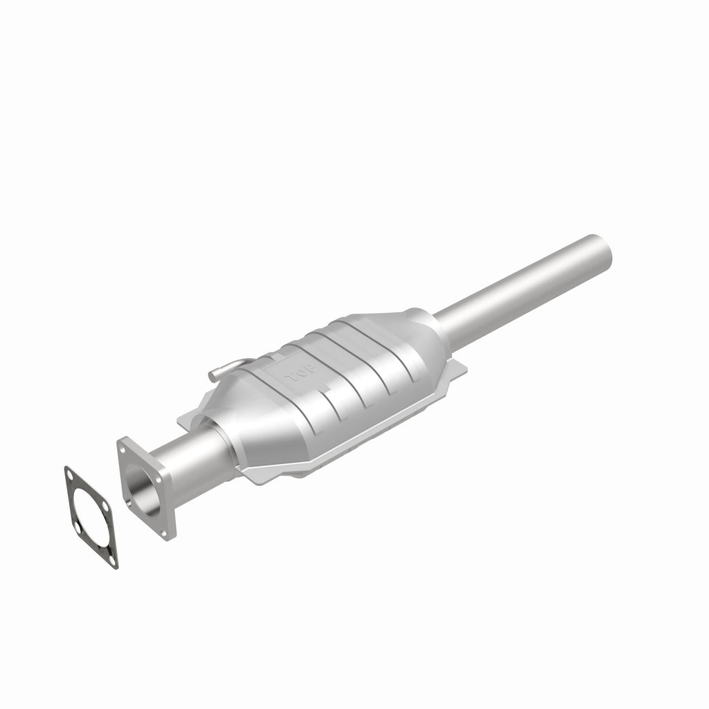 MagnaFlow Exhaust Products 23225 Standard Grade Direct-Fit Catalytic Converter for Select Jeep Wrangler