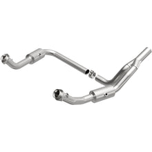 Load image into Gallery viewer, MagnaFlow Exhaust Products 5551458 California CARB Direct-Fit Catalytic Converter for Select Jeep Wrangler