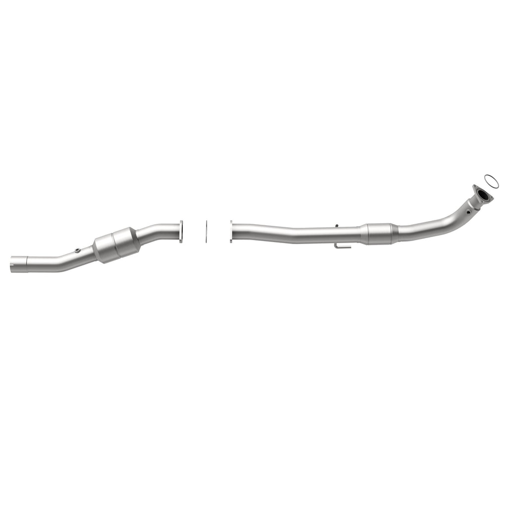 MagnaFlow Exhaust Products 51949 OEM Grade Direct-Fit Catalytic Converter for Select Chevrolet Silverado HD