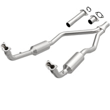 Load image into Gallery viewer, MagnaFlow Exhaust Products 3391821 California CARB Direct-Fit Catalytic Converter for Select Land Rover Range Rover