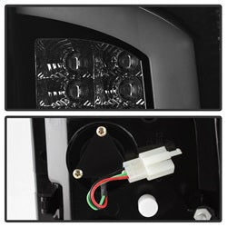 02-06-Dodge-Ram-1500-V3-Light-Bar-Led-Tail-Light---Blk-Smoke-(Alt-Yd-Dram02v3-Lbled-Bsm)