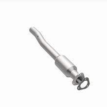 Load image into Gallery viewer, MagnaFlow Exhaust Products 55321 HM Grade Direct-Fit Catalytic Converter for Select Ford E-150, Ford E-150 Club Wagon, Ford E-150 Econoline, Ford E-150 Econoline Club Wagon, Ford E-250, Ford E-250 Econoline, Ford E-350 Club Wagon, Ford E-350 Econoline,