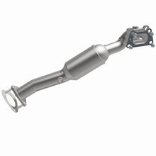 Load image into Gallery viewer, MagnaFlow Exhaust Products 280676 OEM Grade Direct-Fit Catalytic Converter for Select Chevrolet Colorado, GMC Canyon