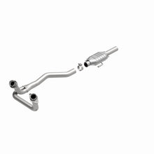 Load image into Gallery viewer, MagnaFlow Exhaust Products 93314 Standard Grade Direct-Fit Catalytic Converter for Select Ford E-150 Econoline, Ford E-150 Econoline Club Wagon, Ford E-250 Econoline