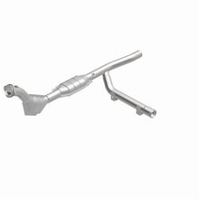 Load image into Gallery viewer, MagnaFlow Exhaust Products 93130 HM Grade Direct-Fit Catalytic Converter for Select Ford Expedition