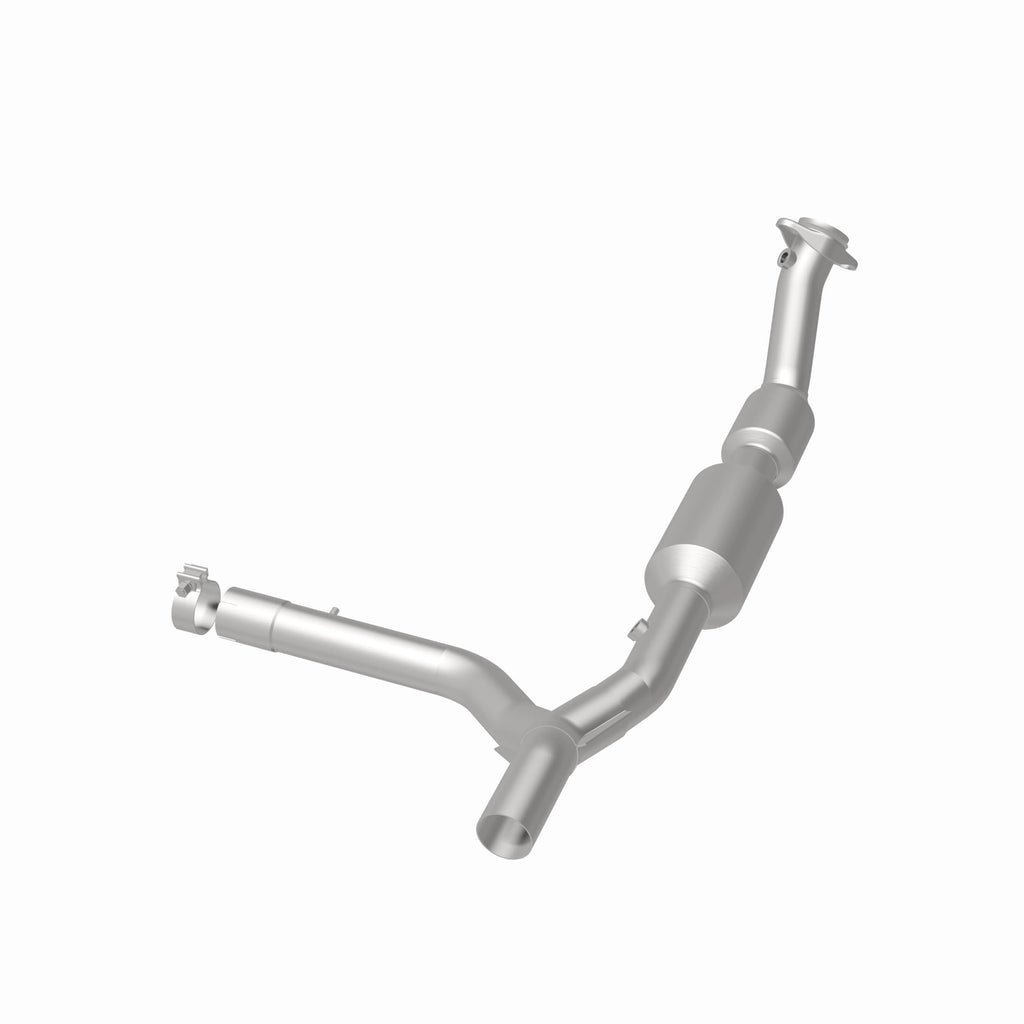 MagnaFlow Exhaust Products 280008 OEM Grade Direct-Fit Catalytic Converter for Select Ford F-150, Ford F-150 Heritage