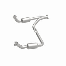 Load image into Gallery viewer, MagnaFlow Exhaust Products 4451420 California CARB Direct-Fit Catalytic Converter for Select Cadillac Escalade, Chevrolet Tahoe, GMC Yukon