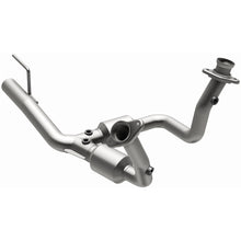 Load image into Gallery viewer, MagnaFlow Exhaust Products 93241 HM Grade Direct-Fit Catalytic Converter for Select Jeep Grand Cherokee