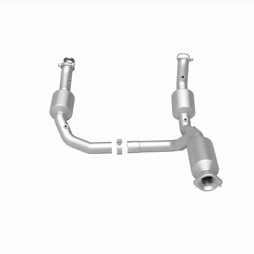 MagnaFlow Exhaust Products 280429 OEM Grade Direct-Fit Catalytic Converter for Select Chevrolet Express 2500, Chevrolet Express 3500, Chevrolet Express 4500, GMC Savana 2500, GMC Savana 3500, GMC Savana