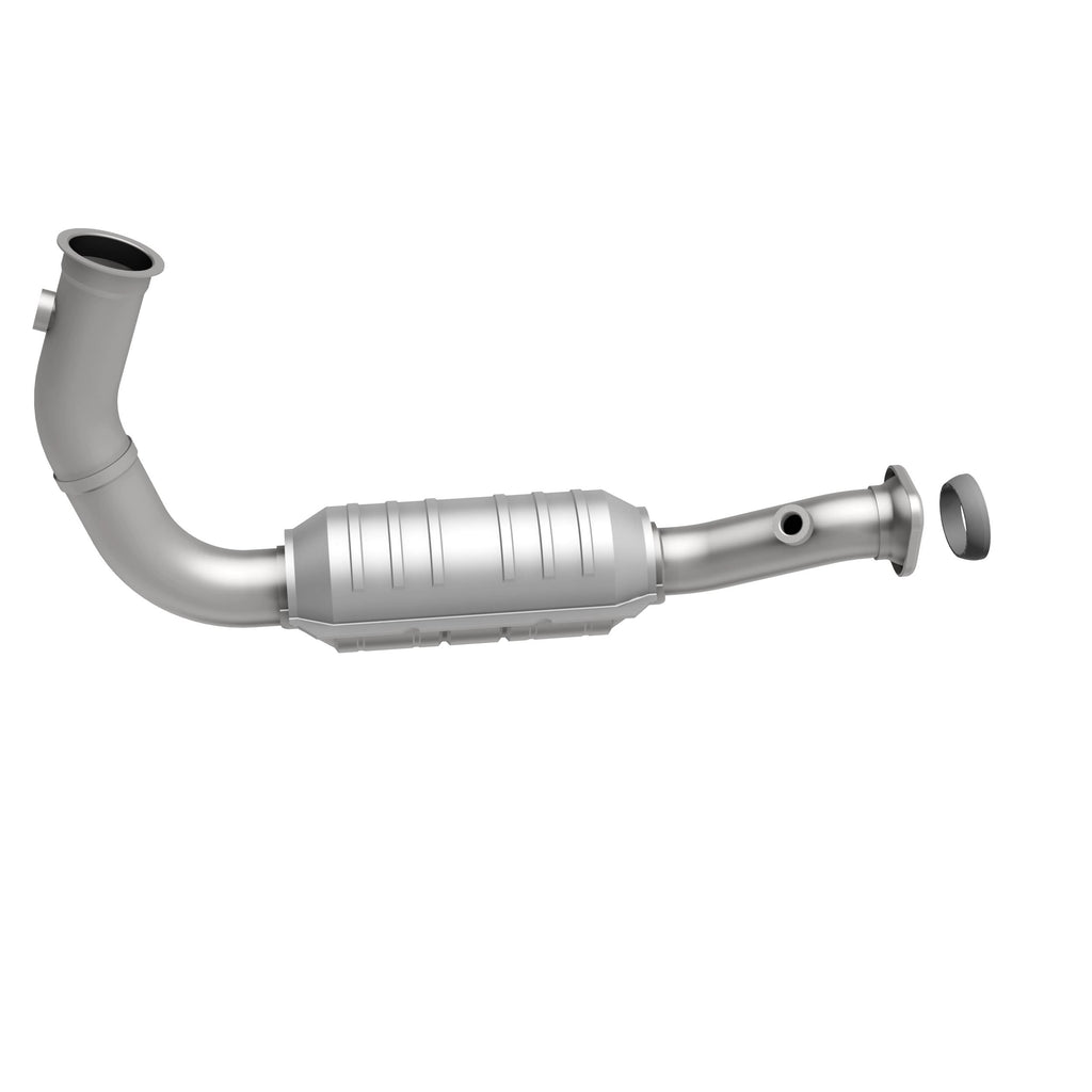 MagnaFlow Exhaust Products 49583 OEM Grade Direct-Fit Catalytic Converter for Select Jeep Liberty