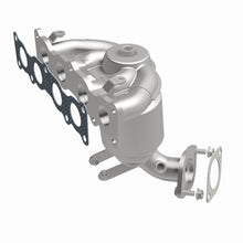 Load image into Gallery viewer, MagnaFlow Exhaust Products 22-084 OEM Grade Manifold Catalytic Converter for Select Hyundai Santa Fe, Hyundai Tucson, Kia Sorento, Kia Sportage