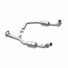 Load image into Gallery viewer, MagnaFlow Exhaust Products 51378 OEM Grade Direct-Fit Catalytic Converter for Select Ford E-150, Ford E-150 Club Wagon, Ford E-150 Econoline, Ford E-150 Econoline Club Wagon, Ford E-250, Ford E-250 Econoline, Ford E-350 Club Wagon, Ford E-350 Econoline
