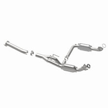 Load image into Gallery viewer, MagnaFlow Exhaust Products 51092 OEM Grade Direct-Fit Catalytic Converter for Select Chevrolet Express 1500, Chevrolet Express 2500, GMC Savana 1500, GMC Savana
