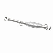 Load image into Gallery viewer, MagnaFlow Exhaust Products 22626 HM Grade Direct-Fit Catalytic Converter for Select Chevrolet Tracker, Geo Tracker, Suzuki Sidekick, Suzuki X-90