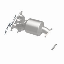 Load image into Gallery viewer, MagnaFlow Exhaust Products 52580 OEM Grade Manifold Catalytic Converter for Select Toyota Avalon, Toyota Venza