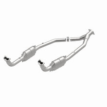 Load image into Gallery viewer, MagnaFlow Exhaust Products 49720 OEM Grade Direct-Fit Catalytic Converter for Select Land Rover Discovery