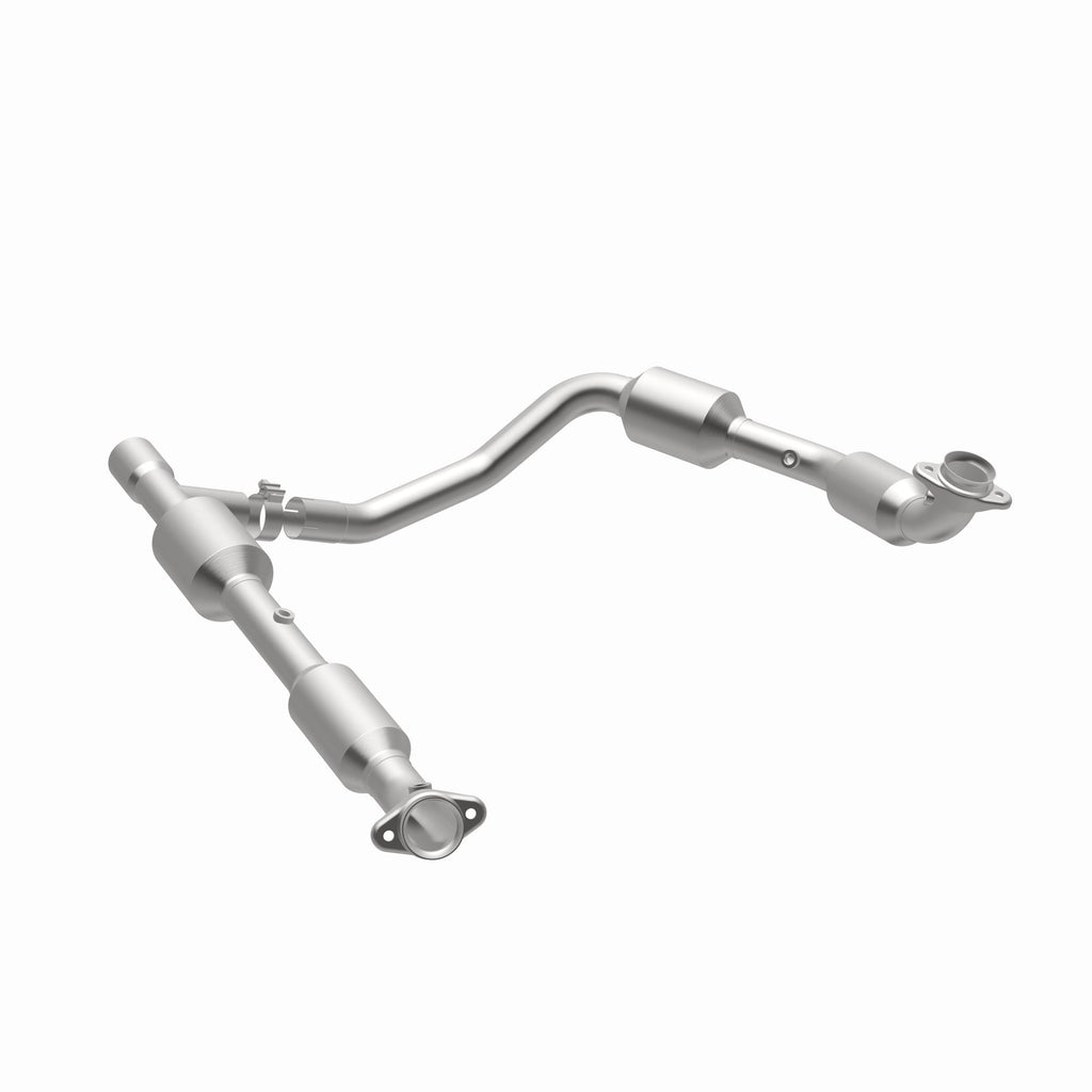 MagnaFlow Exhaust Products 5582439 California CARB Direct-Fit Catalytic Converter for Select Ford E-150, Ford E-250, Ford E-350 Super Duty