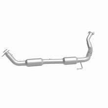 Load image into Gallery viewer, MagnaFlow Exhaust Products 5582571 California CARB Direct-Fit Catalytic Converter for Select Toyota Tundra