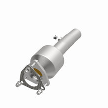 Load image into Gallery viewer, MagnaFlow Exhaust Products 280732 OEM Grade Direct-Fit Catalytic Converter for Select Land Rover Discovery Sport, Land Rover Range Rover Evoque