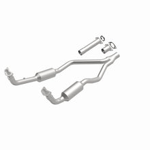 Load image into Gallery viewer, MagnaFlow Exhaust Products 3391821 California CARB Direct-Fit Catalytic Converter for Select Land Rover Range Rover