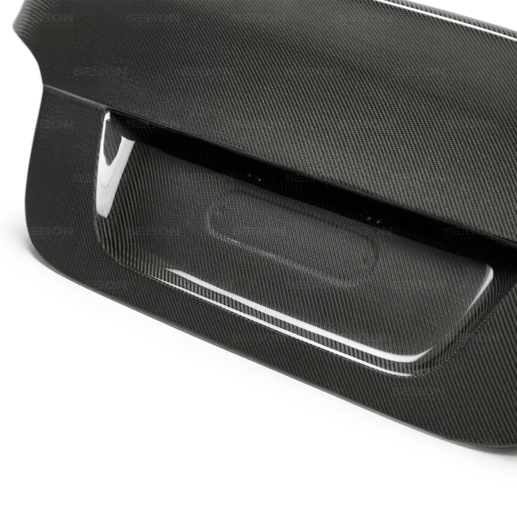 04-10-Bmw-E60-5-Series-Csl-Style-Carbon-Fiber-TrunkHatch