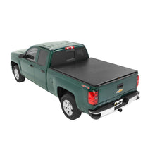 Load image into Gallery viewer, 0407-SilveradoSierra-Crew-Cab-5.8Ft-Bed-(68.00In)-Ziprail-Tonneau-Coverblack