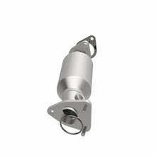 Load image into Gallery viewer, MagnaFlow Exhaust Products 5582668 California CARB Direct-Fit Catalytic Converter for Select Nissan Frontier, Nissan NV1500, Nissan NV2500, Nissan NV3500, Nissan Pathfinder, Nissan Xterra, Suzuki Equator