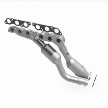 Load image into Gallery viewer, MagnaFlow Exhaust Products 452843 California CARB Manifold Catalytic Converter for Select Lexus GS300, Lexus IS300
