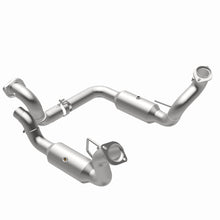Load image into Gallery viewer, MagnaFlow Exhaust Products 280246 OEM Grade Direct-Fit Catalytic Converter for Select Ford F-250 Super Duty, Ford F-350 Super Duty