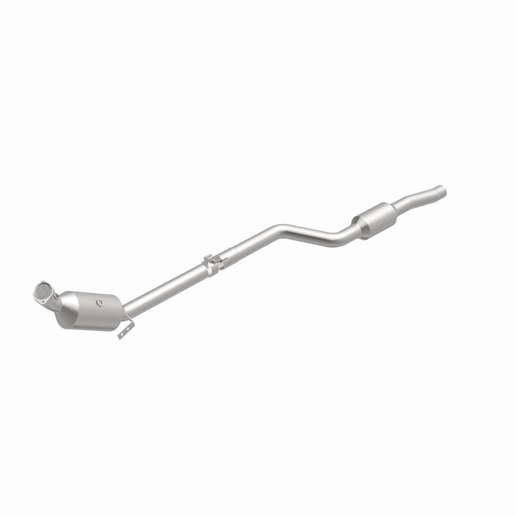 MagnaFlow Exhaust Products 21-437 OEM Grade Direct-Fit Catalytic Converter for Select Mercedes-Benz C300, Mercedes-Benz C350, Mercedes-Benz E350